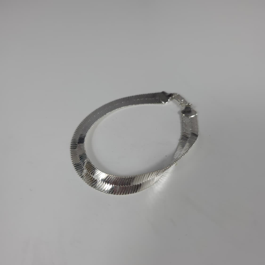 [새상품] 실버 헤링본 팔찌 메탈 상품이미지7