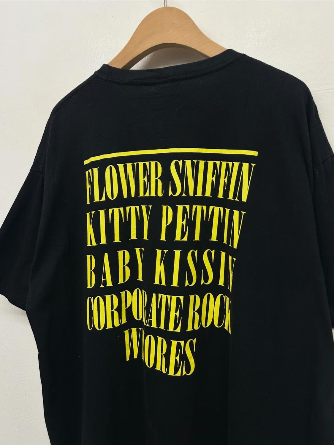 너바나 2022 오피셜 머천 티셔츠 상품이미지4