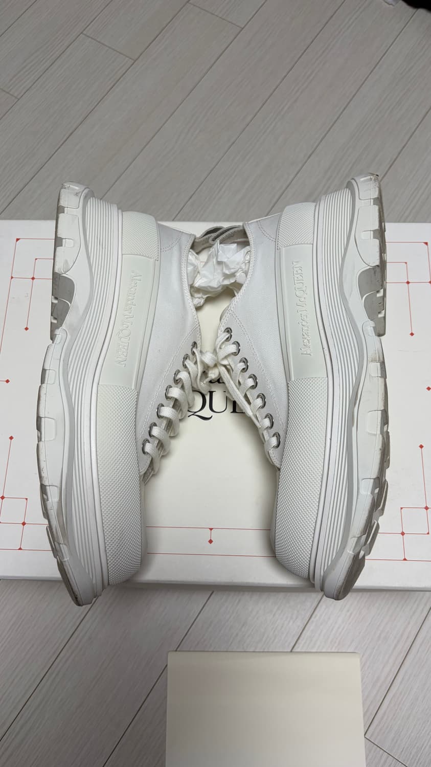 알랙산더맥퀸 트레드슬릭 스니커즈 43사이즈(280) 상품이미지2