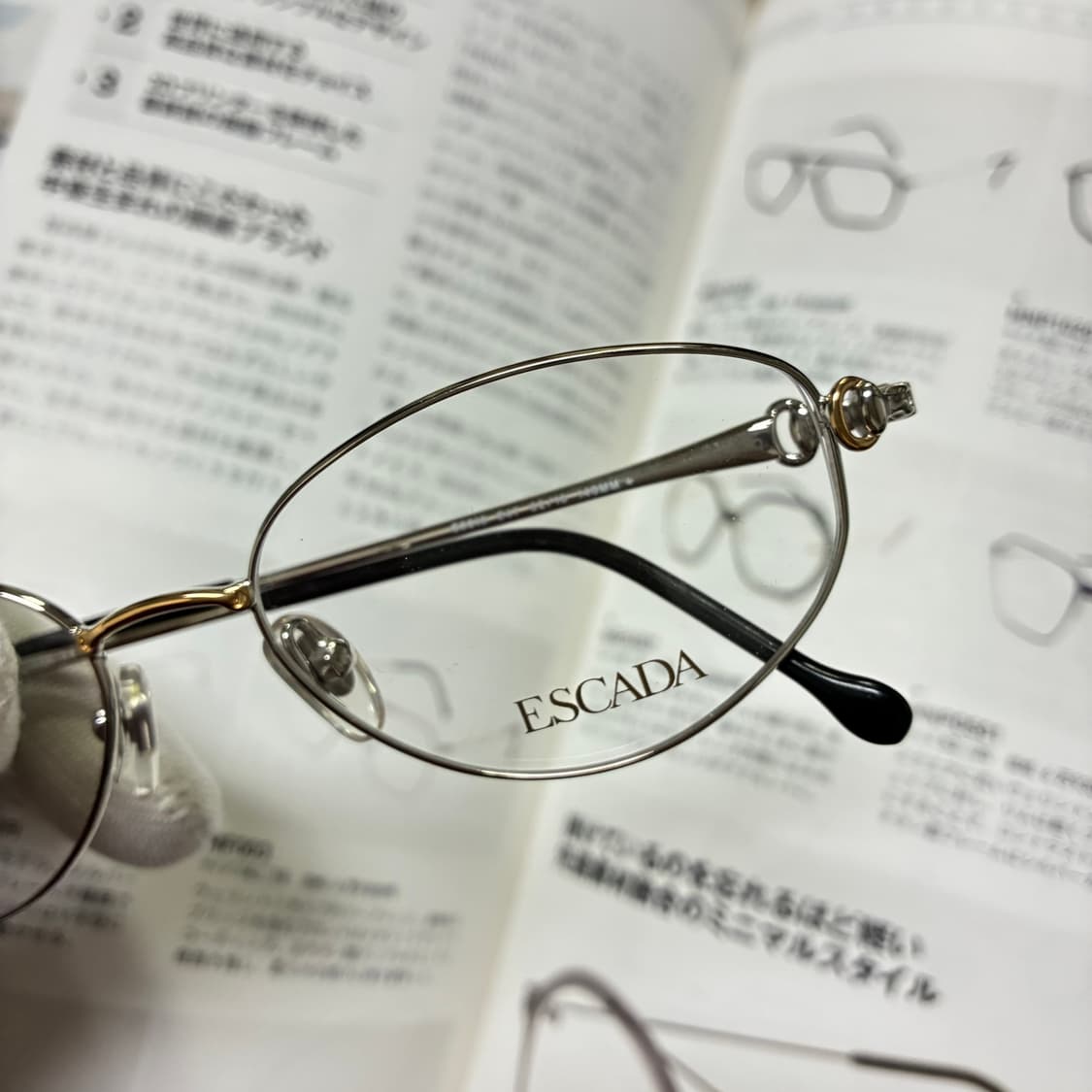 ESCADA 에스카다 에스까다 티타늄 실버골드 안경 상품이미지2