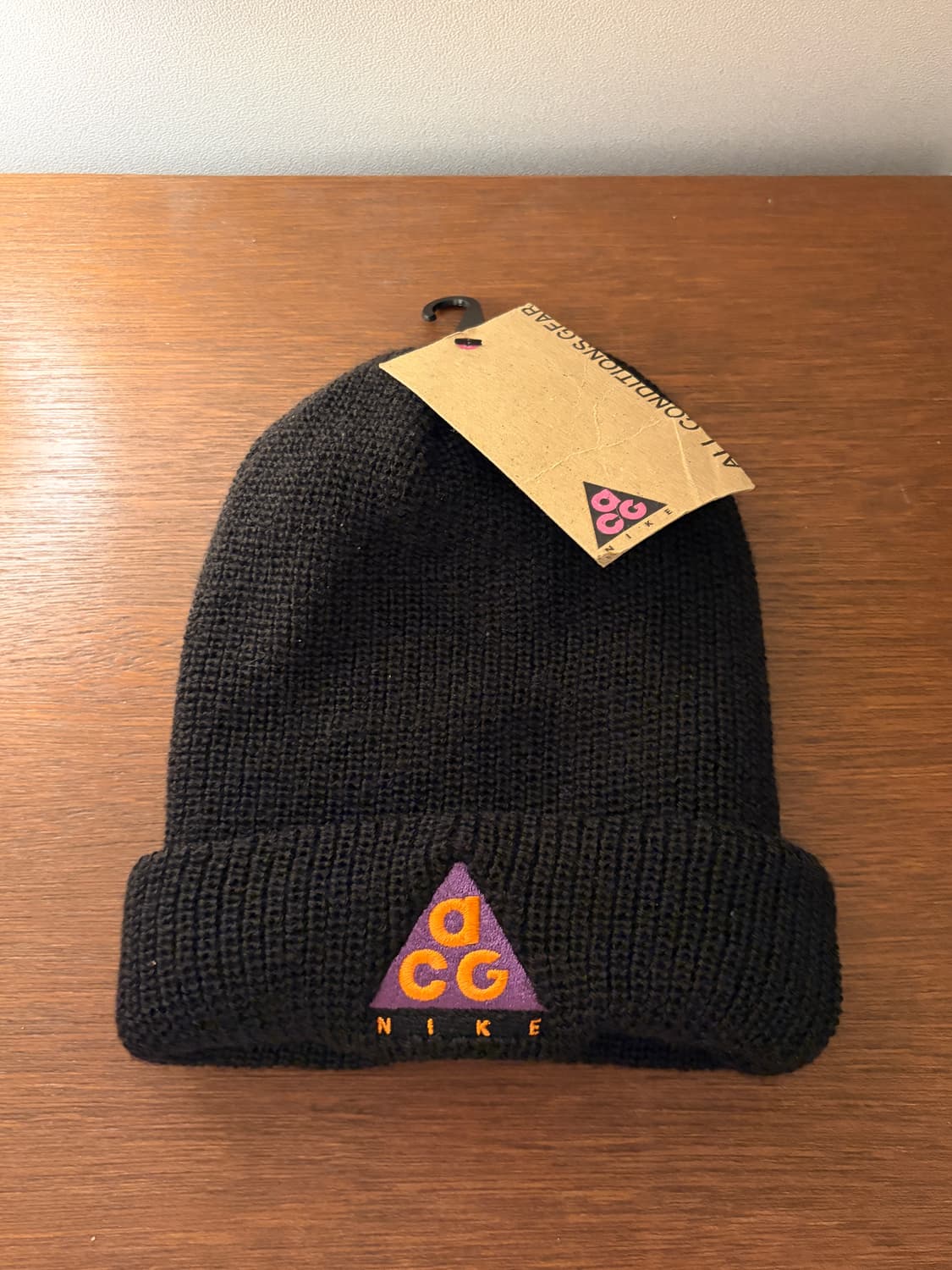 [데드스탁] 나이키 ACG 비니 블랙/퍼플 상품이미지1