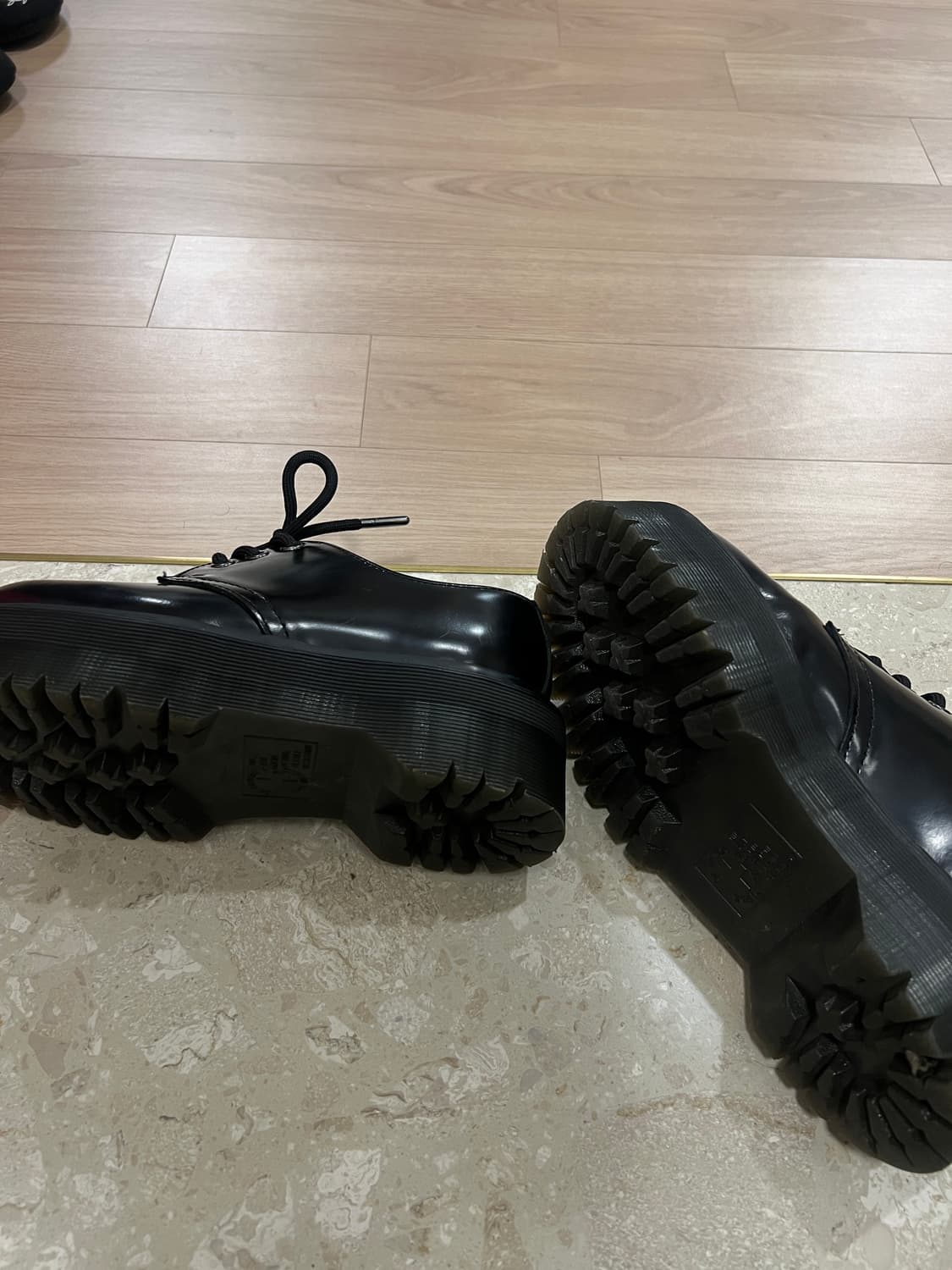 닥터마틴 쿼드 1461 팝니다 상품이미지4