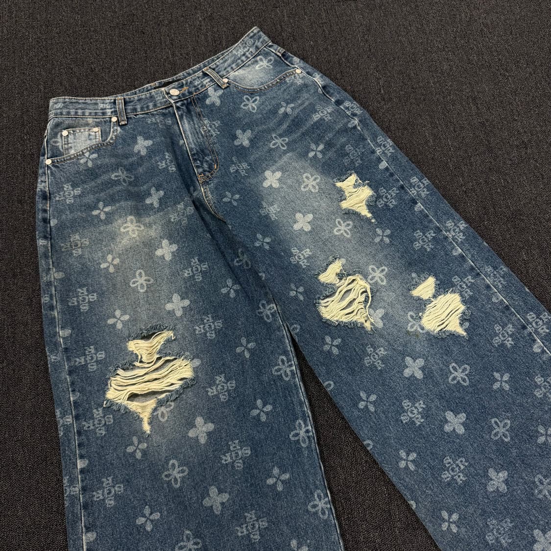 써저리 모노그램 데미지 데님 팬츠 상품이미지2