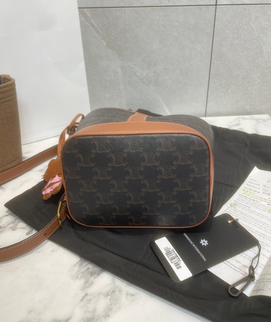 정품 셀린느 버킷백 스몰  상품이미지7