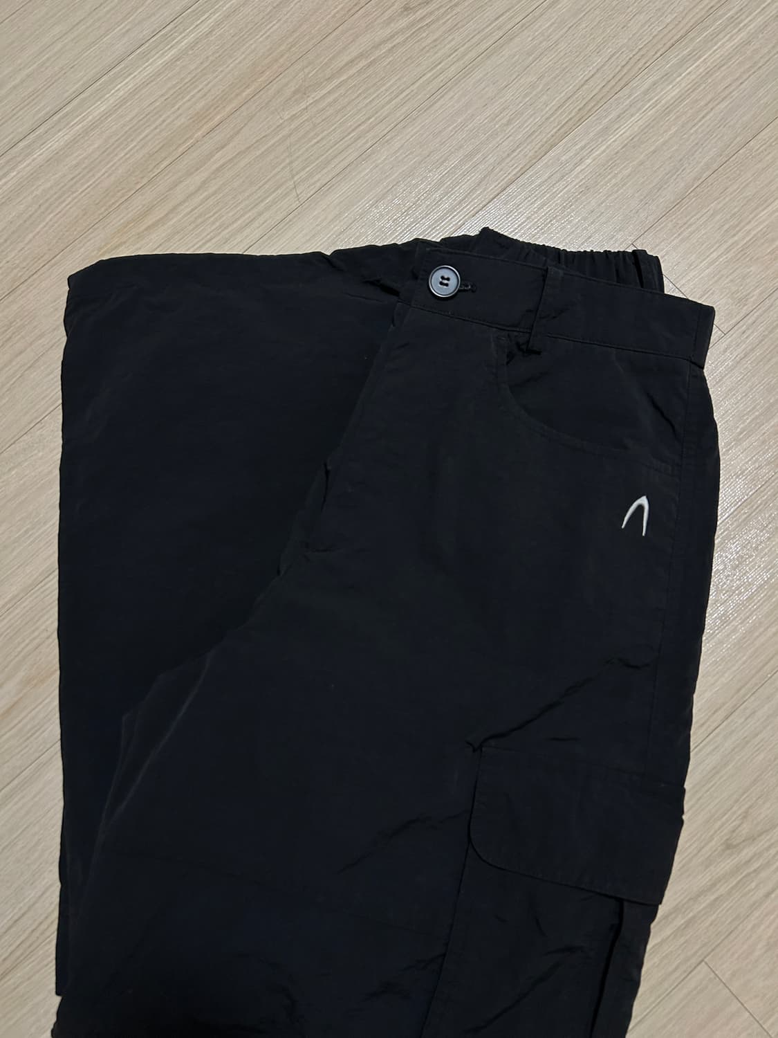 아캄 Stretched Knee Slit Cargo Pants (Blac 상품이미지3