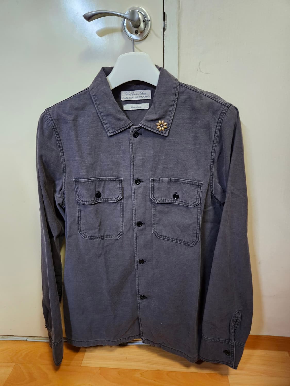 XL) 레미 릴리프 밀리터리 셔츠 꽃 스터드 차콜 Made in Japa 상품이미지1