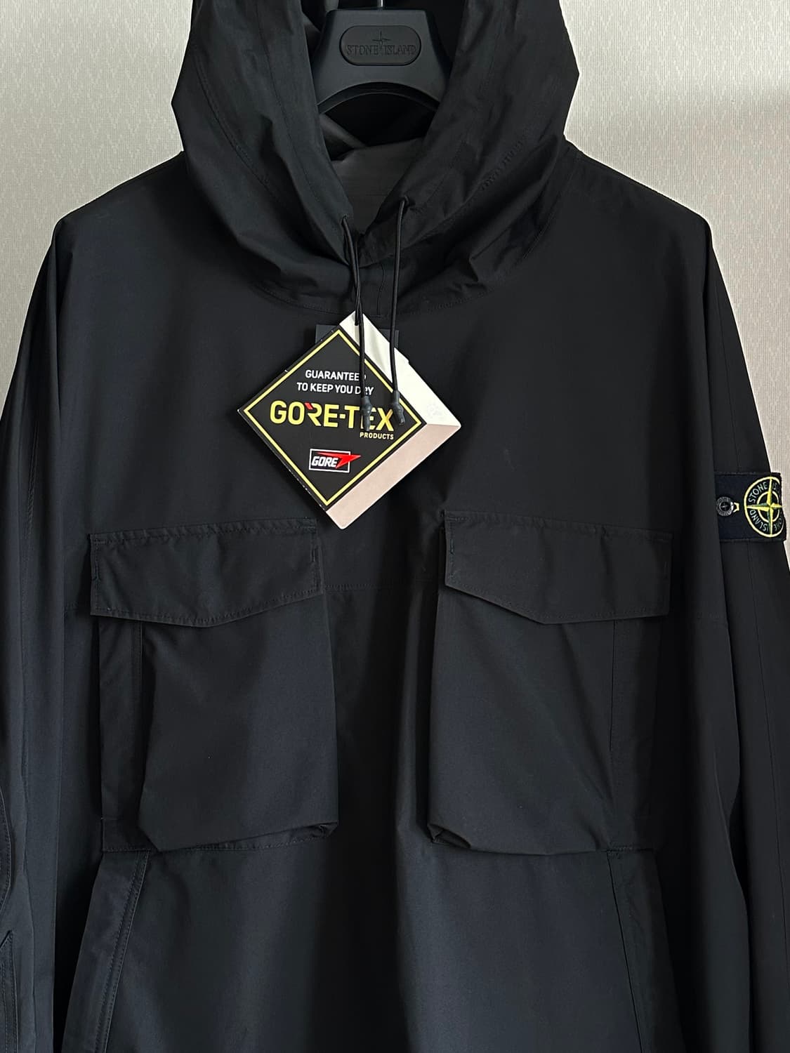 스톤아일랜드 고어텍스 팩라이트 아노락 20ss XL(105-110) 상품이미지1