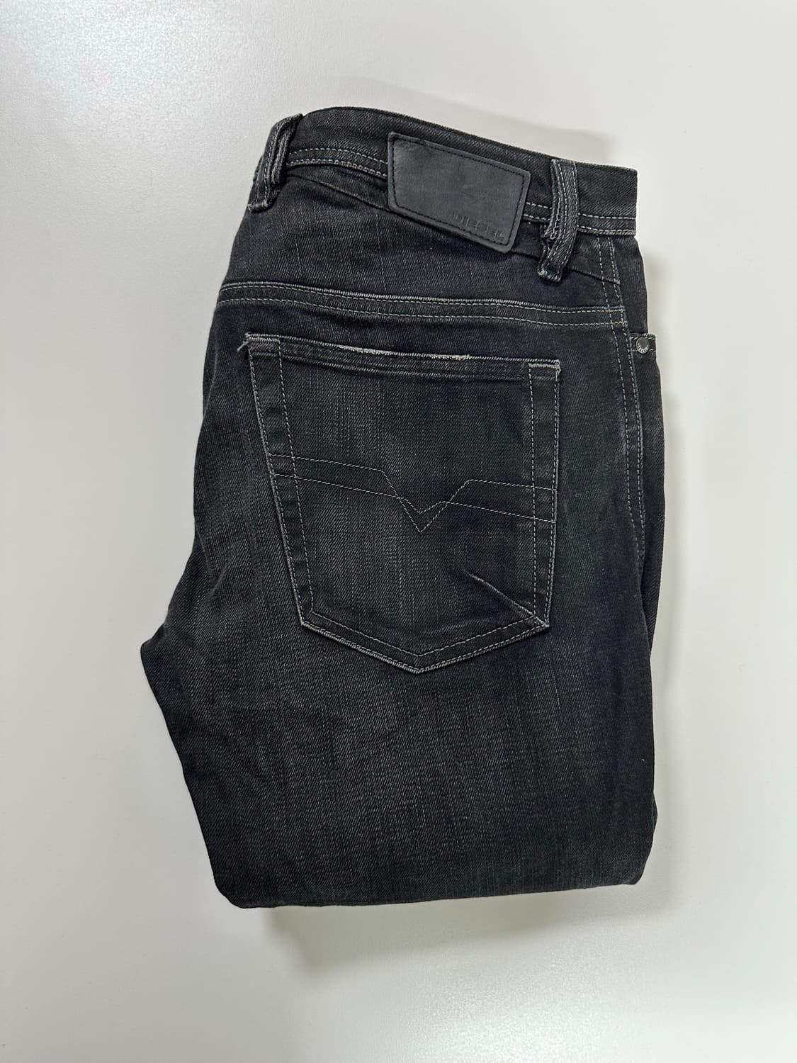 디젤 데님팬츠 흑청 상품이미지3