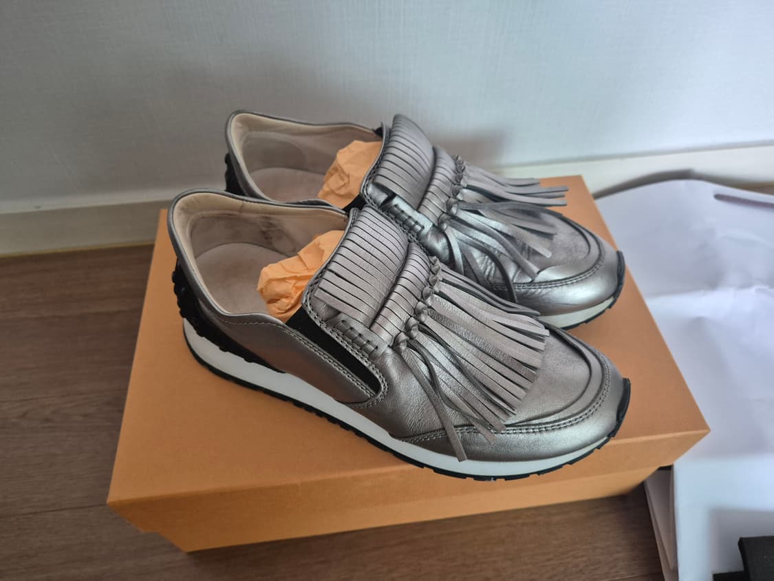 토즈 태슬 스니커즈 상품이미지1