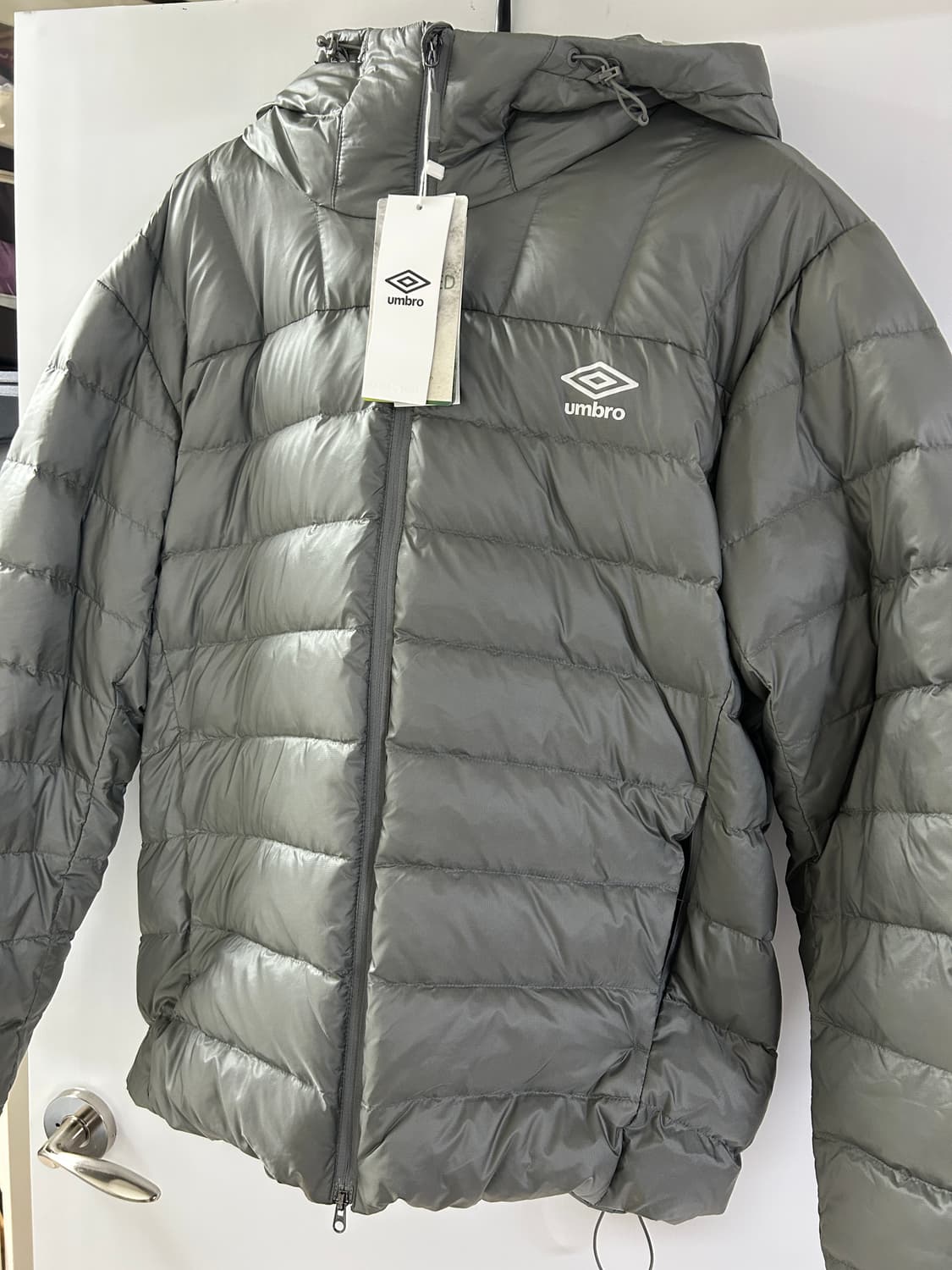 엄브로 경량패딩 새상품 상품이미지1