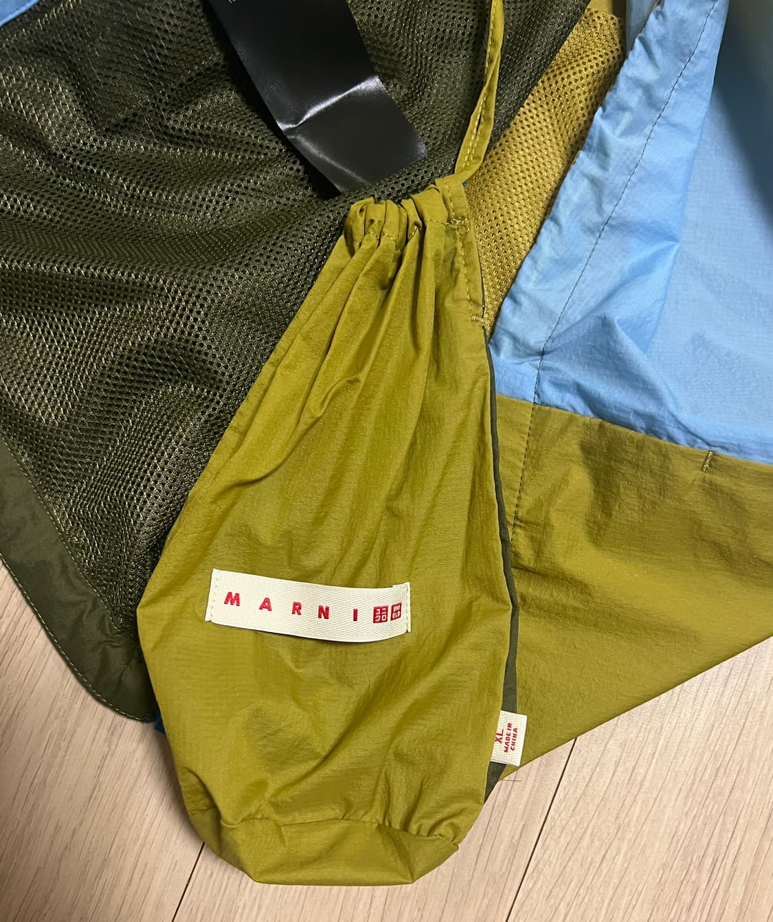 마르니(Marni)x유니클로 윈드브레이커 XL 상품이미지4