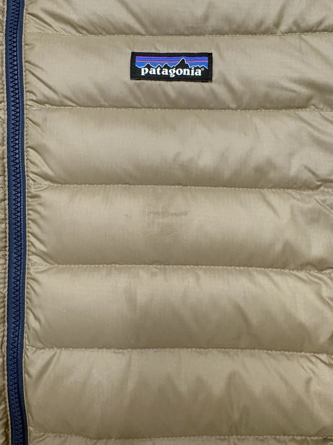 파타고니아 후디 경량패딩 베이지 상품이미지2