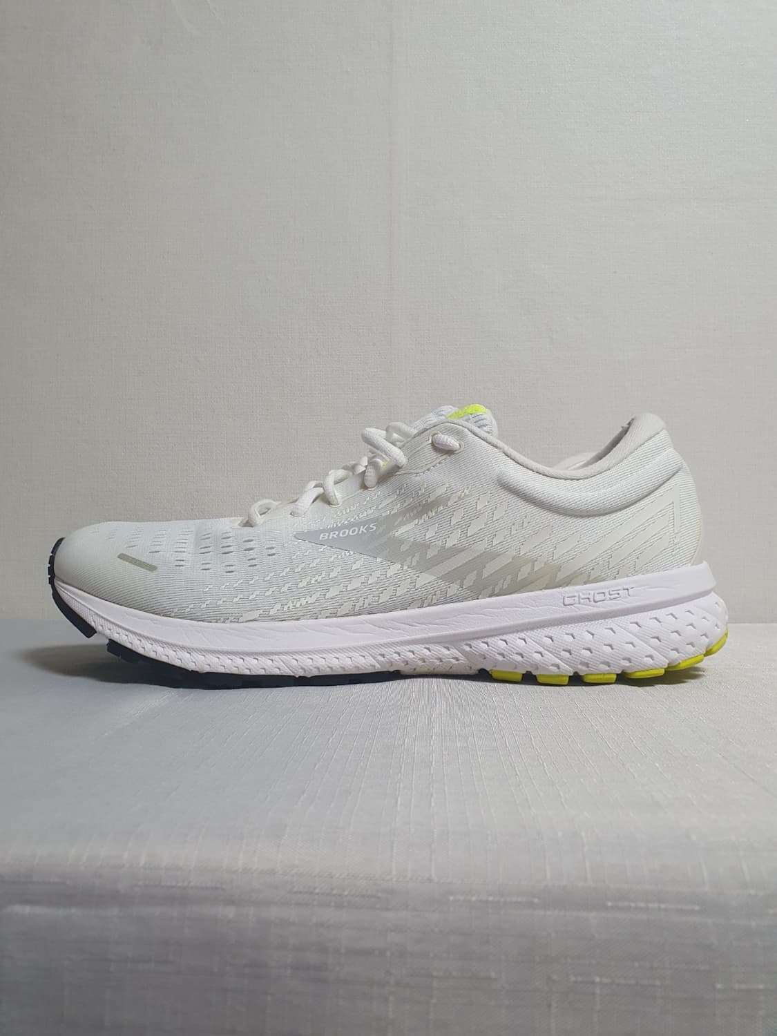 택포 300mm 브룩스 러닝화 고스트13 화이트 운동화 상품이미지3