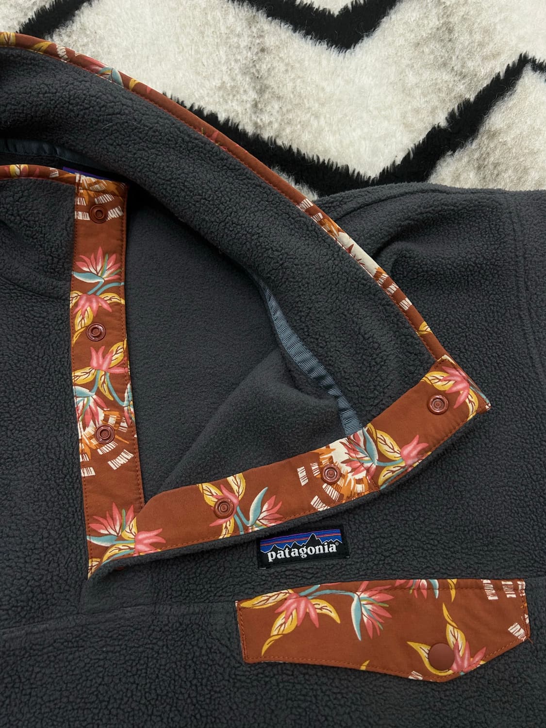 [M]파타고니아 신칠라 풀오버 플리스 플라워 포켓 상품이미지5