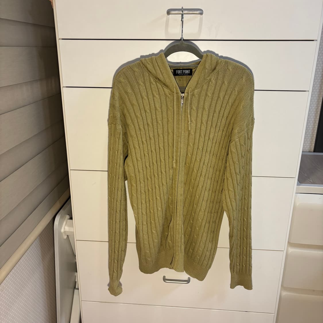 남녀공용 FORT POINT 올리브그린 꽈배기 니트 후드 집업 상품이미지2