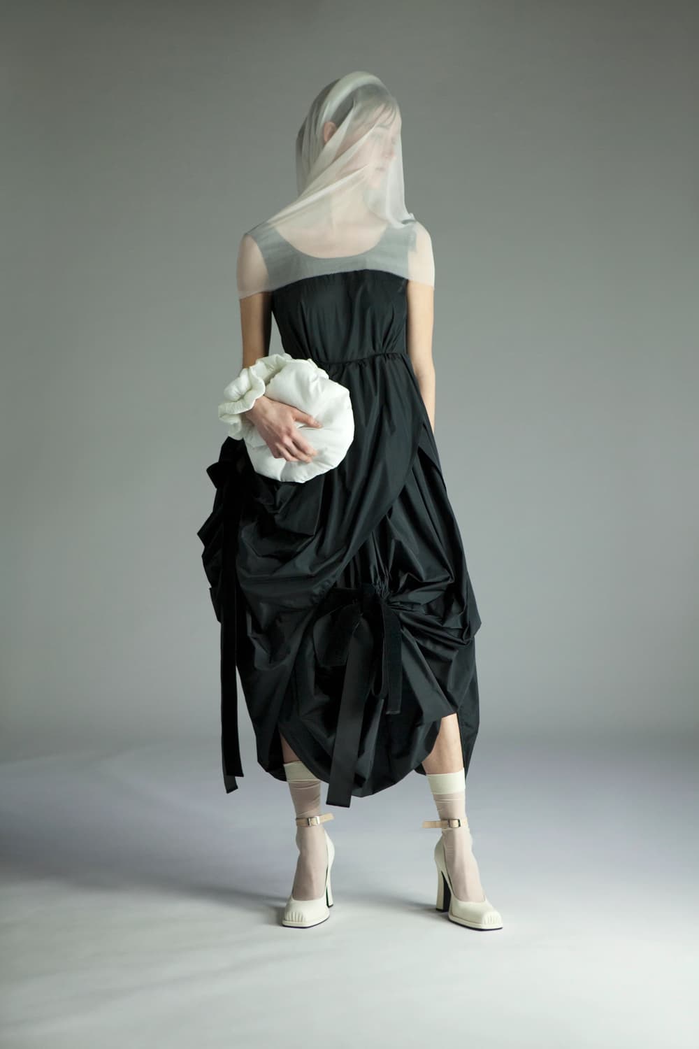 웨드 스튜디오 태피터 시그니처 타이 스커트 블랙 상품이미지4