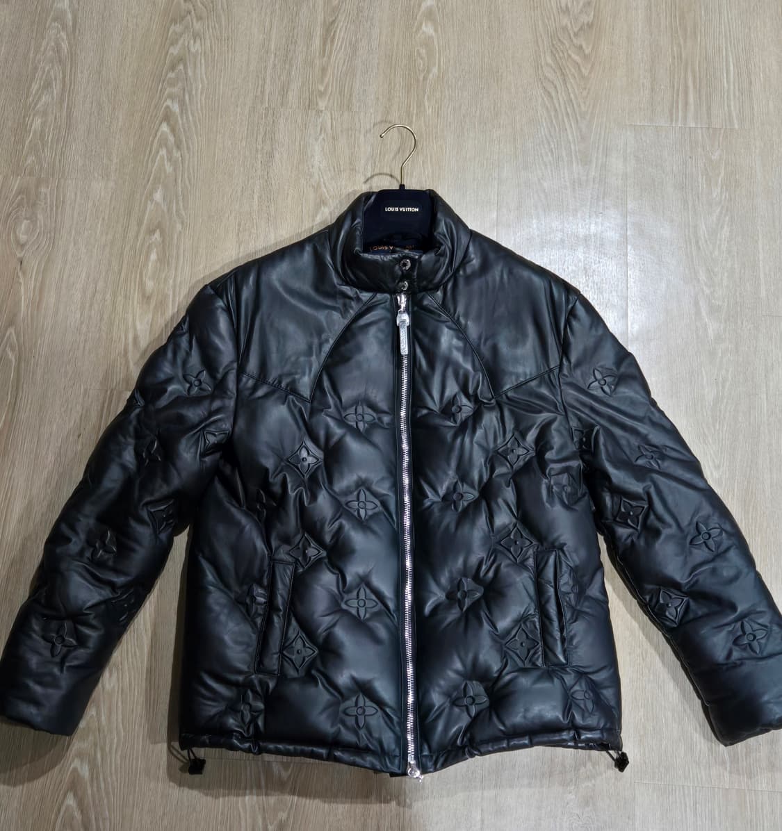 루이비통 모노그램 가죽패딩 한정판105사이즈 상품이미지2