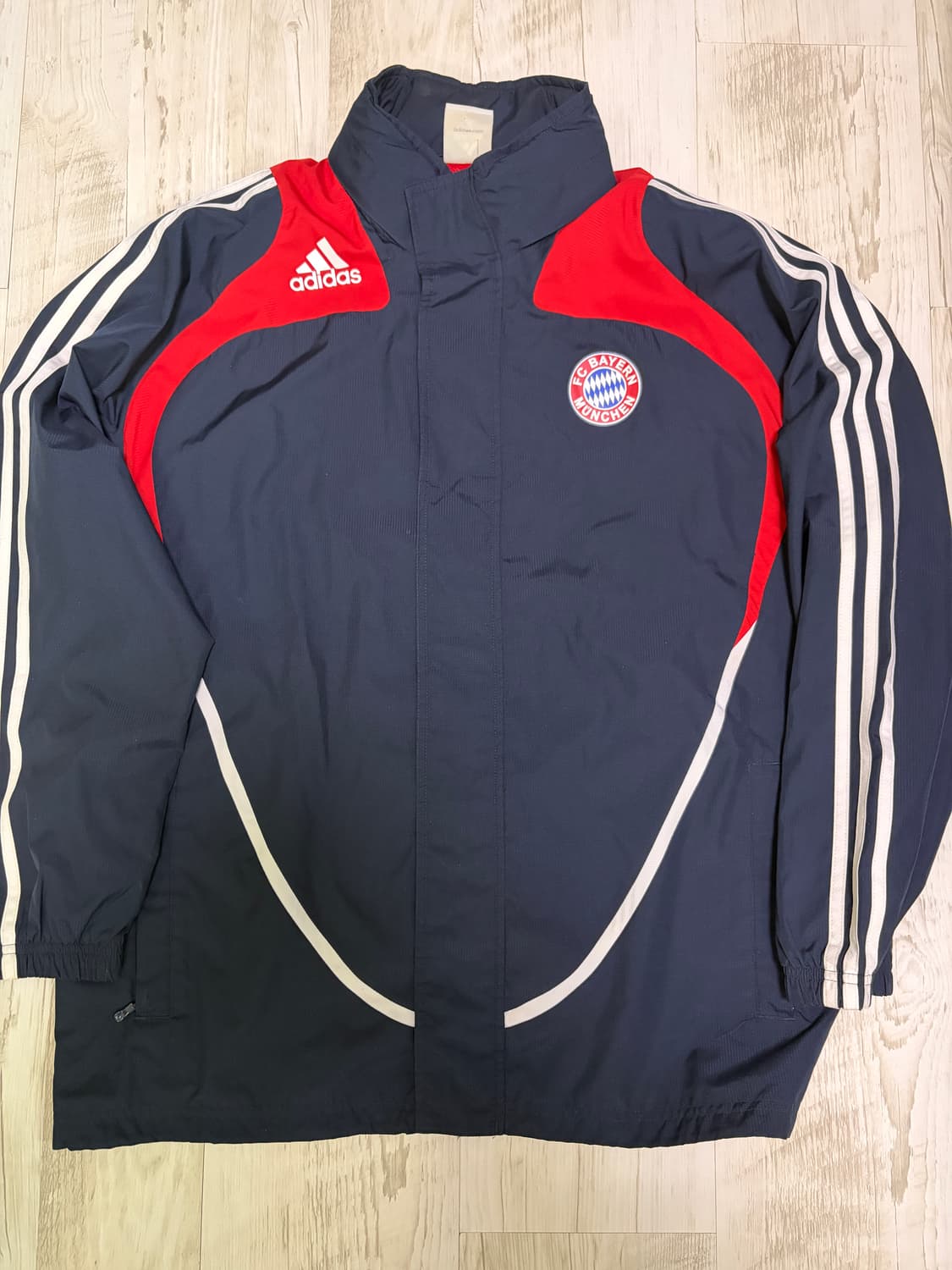 [110] 아디다스 FC 바이에른 뮌헨 우븐 져지 자켓 상품이미지3