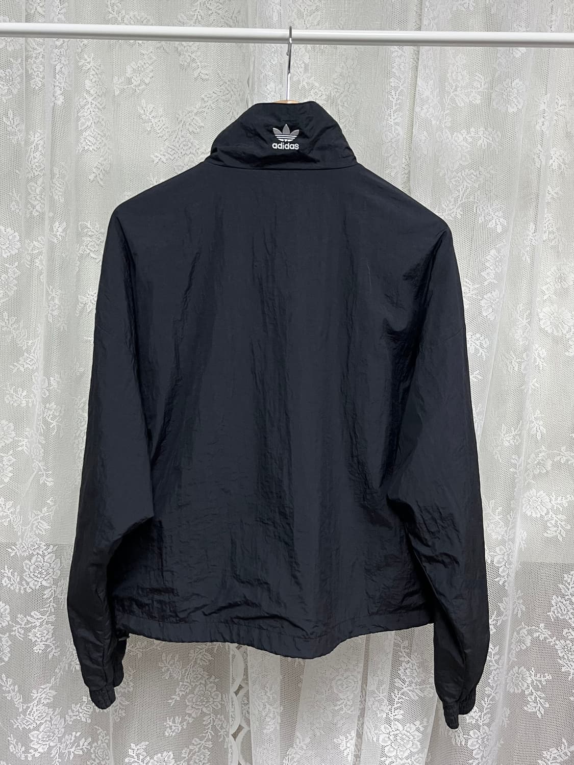 M) 아디다스 크롭 바람막이 자켓 블랙 상품이미지2