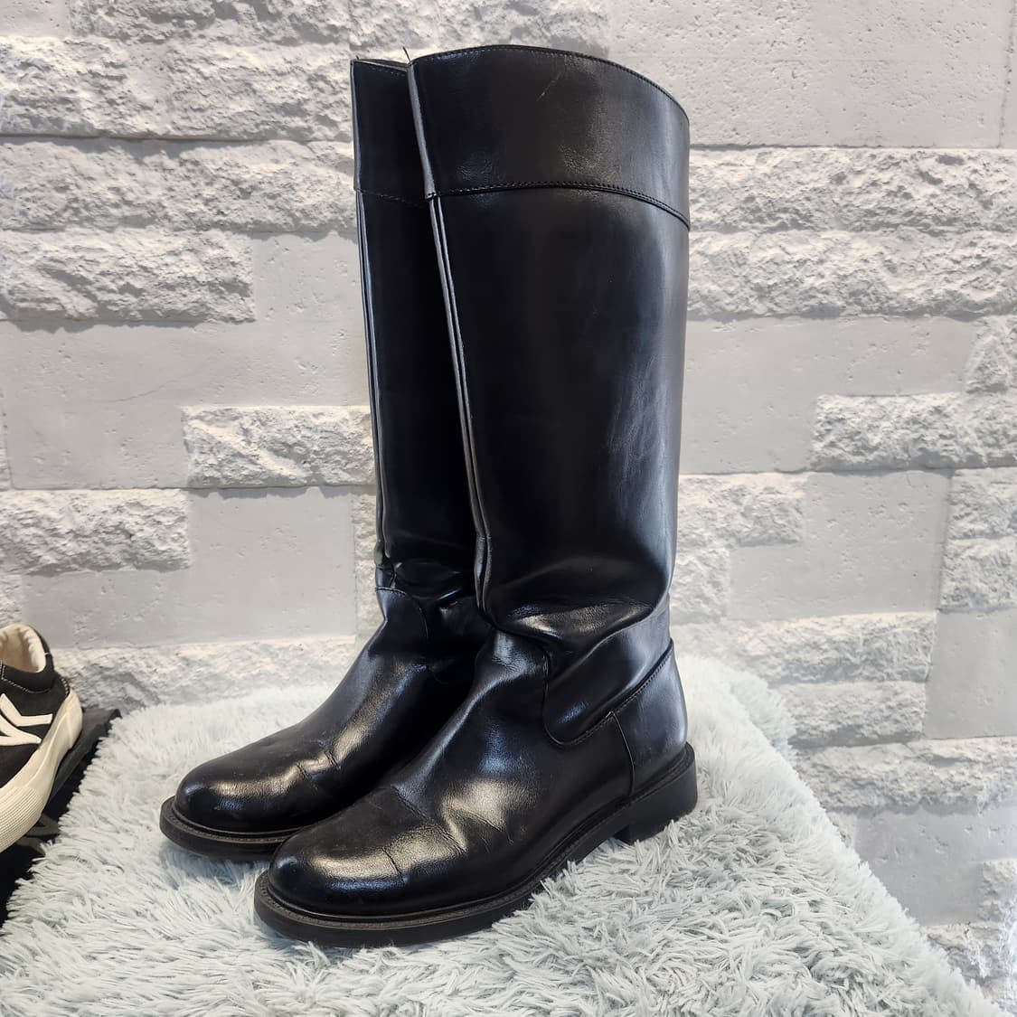 자라 ZARA 블랙 레더 롱부츠 | 미니멀 시크 정석핏 상품이미지1