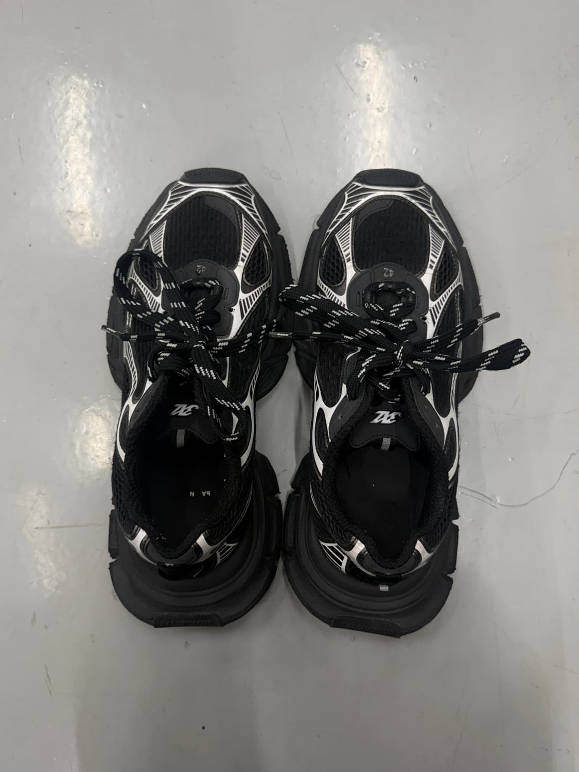 발렌시아가 3xl 42 블랙화이트 상품이미지2