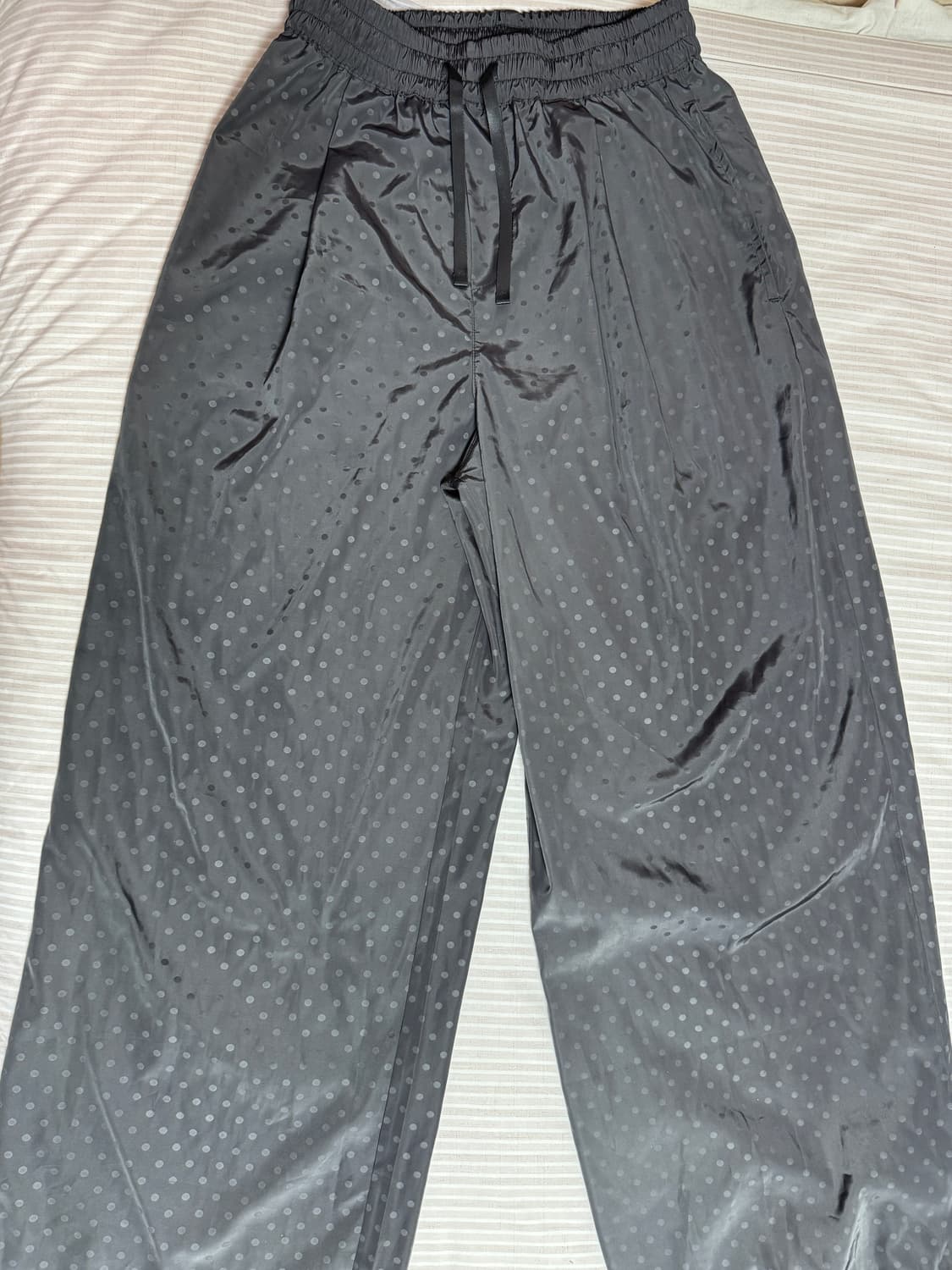 엔조블루스 도트 투웨이 밴딩 팬츠 차콜 상품이미지5