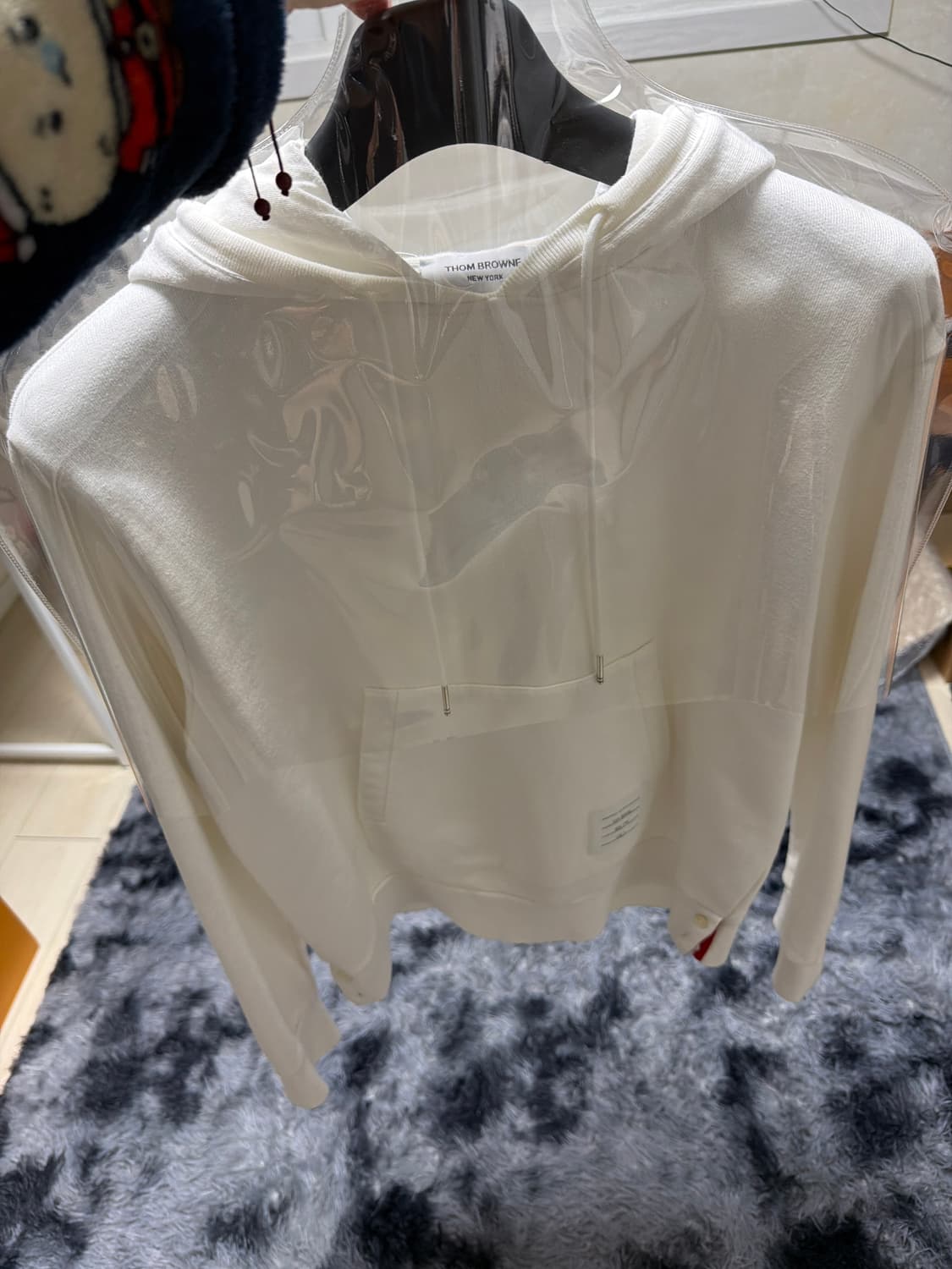 톰브라운 백삼선 후드티 상품이미지1