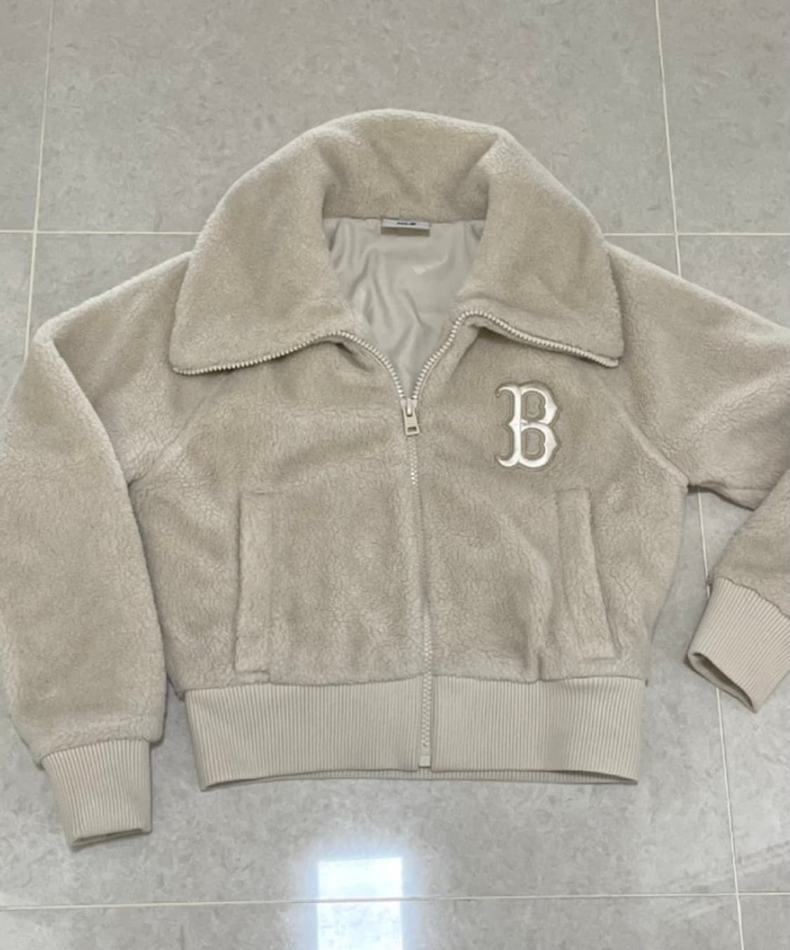 MLB 베이직 경량 크롭 후리스 점퍼 상품이미지3