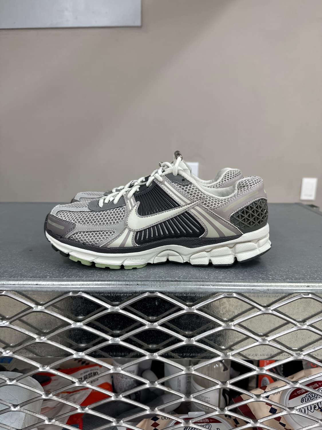 나이키 줌 보메로 5 코블스톤(w) 260 상품이미지1