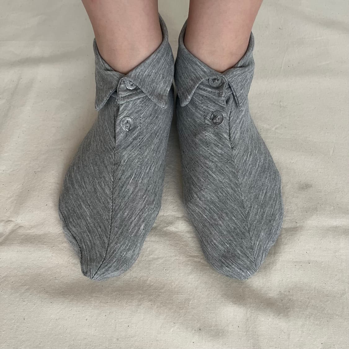gray shirt socks  상품이미지2