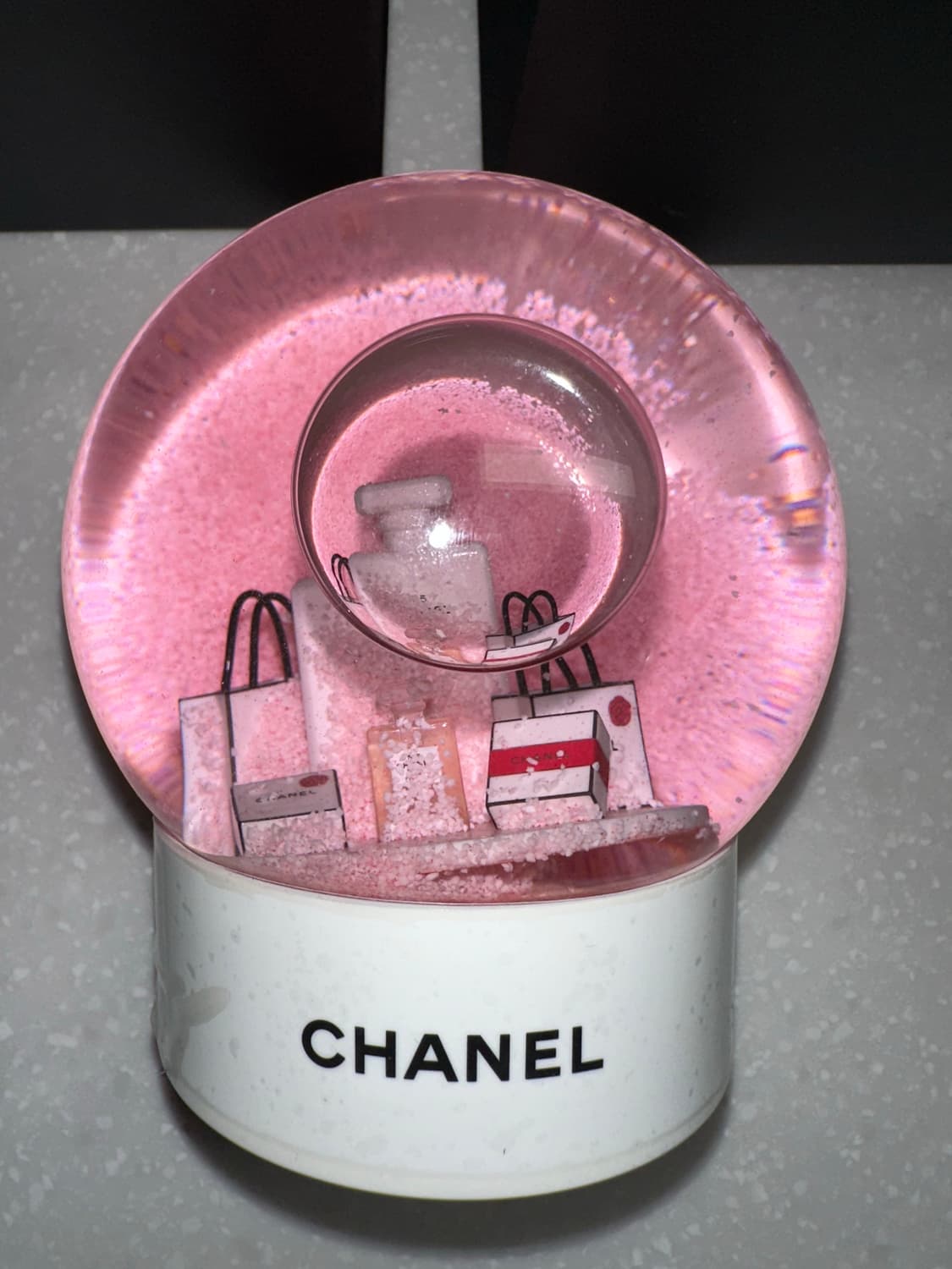 샤넬 Chanel 스노우볼 상품이미지1