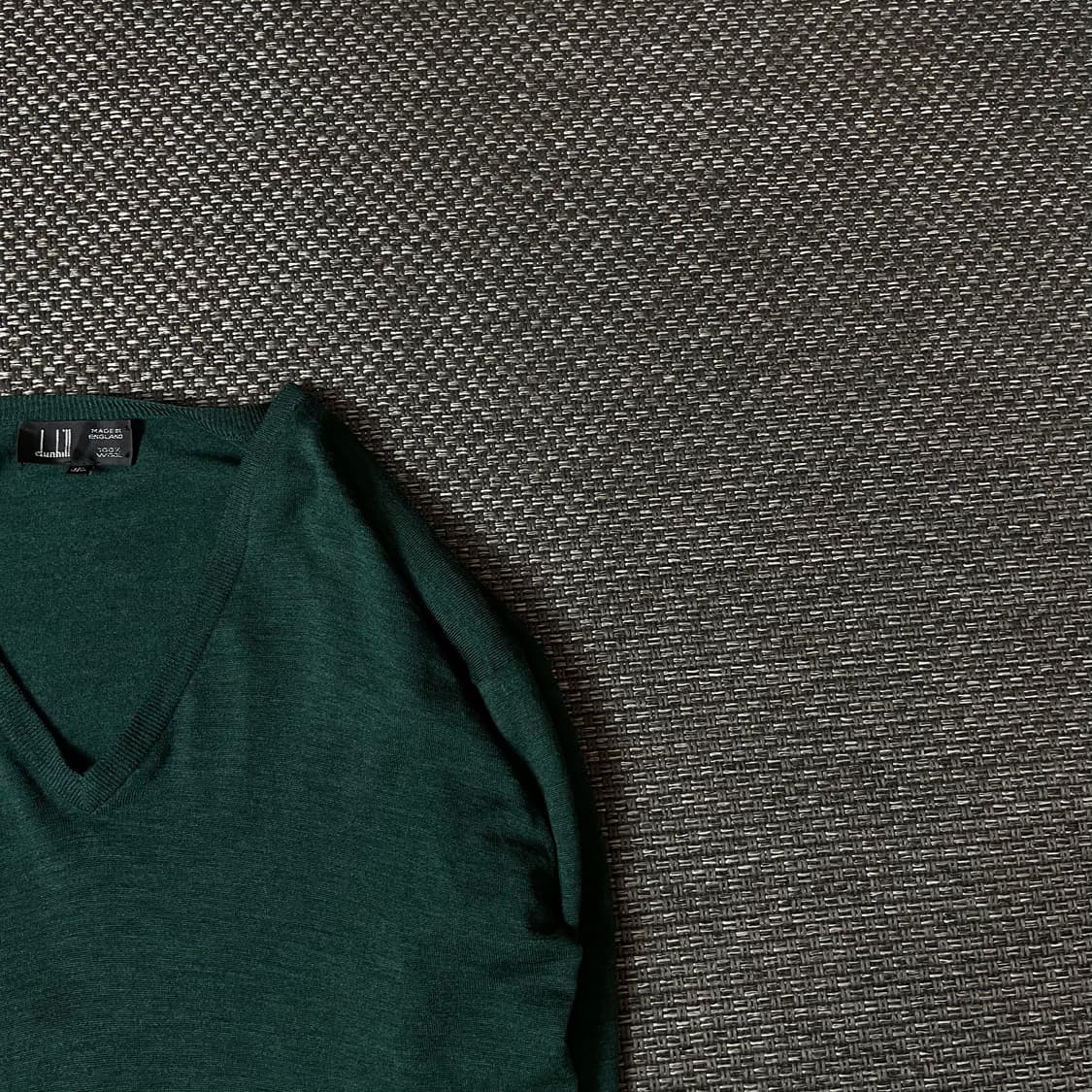 던힐 딥그린 브이넥 울 100 긴팔 니트 상품이미지3