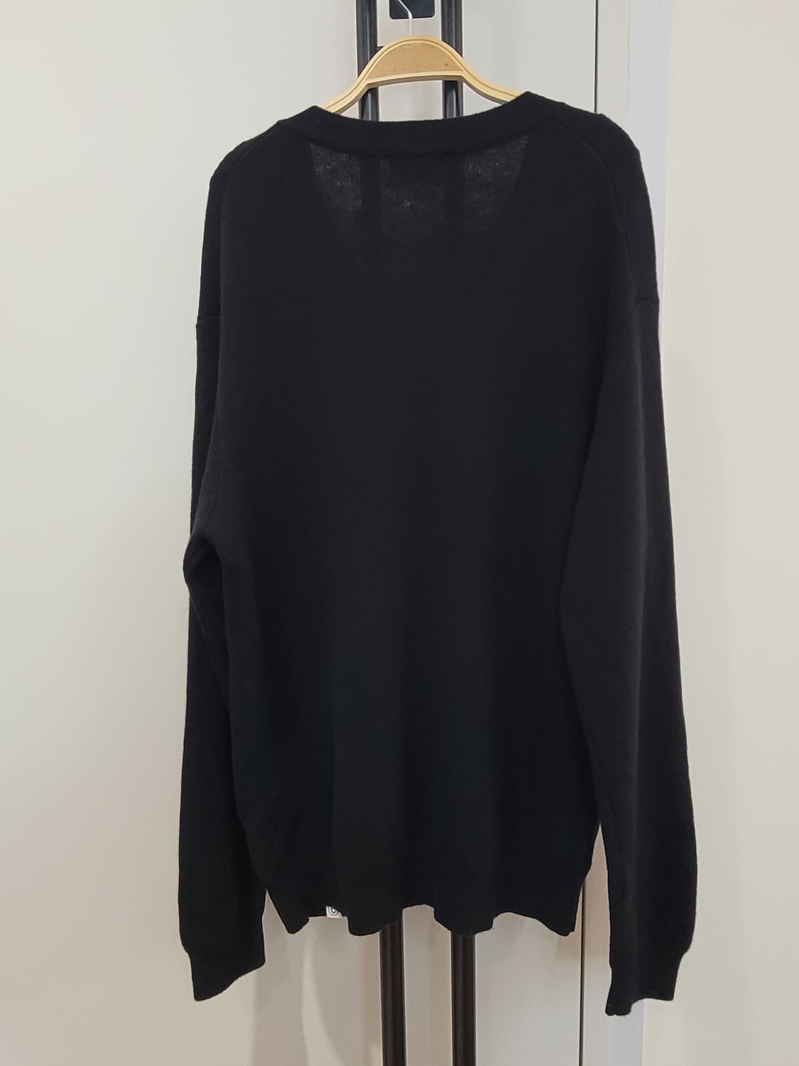 커버낫 울 캐시미어 블랙 브이넥 가디건 남녀공용 오버핏 S사이즈 상품이미지4