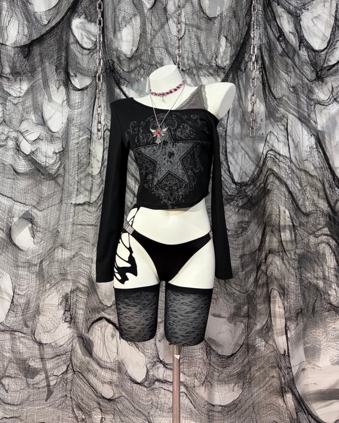 Y2K Gothic star off-shoulder sleeve 상품이미지3