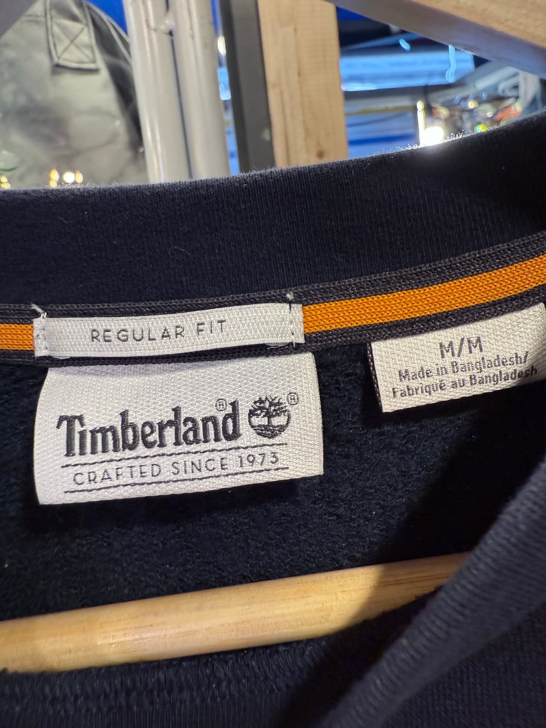 팀버랜드 네이비 크롭 맨투맨 상품이미지2