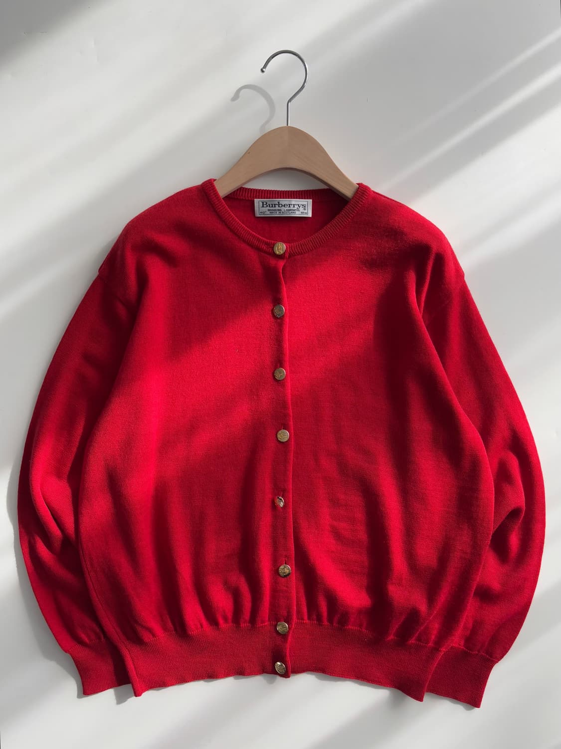 Burberry 버버리 레드 금장 버튼 울 가디건 상품이미지5