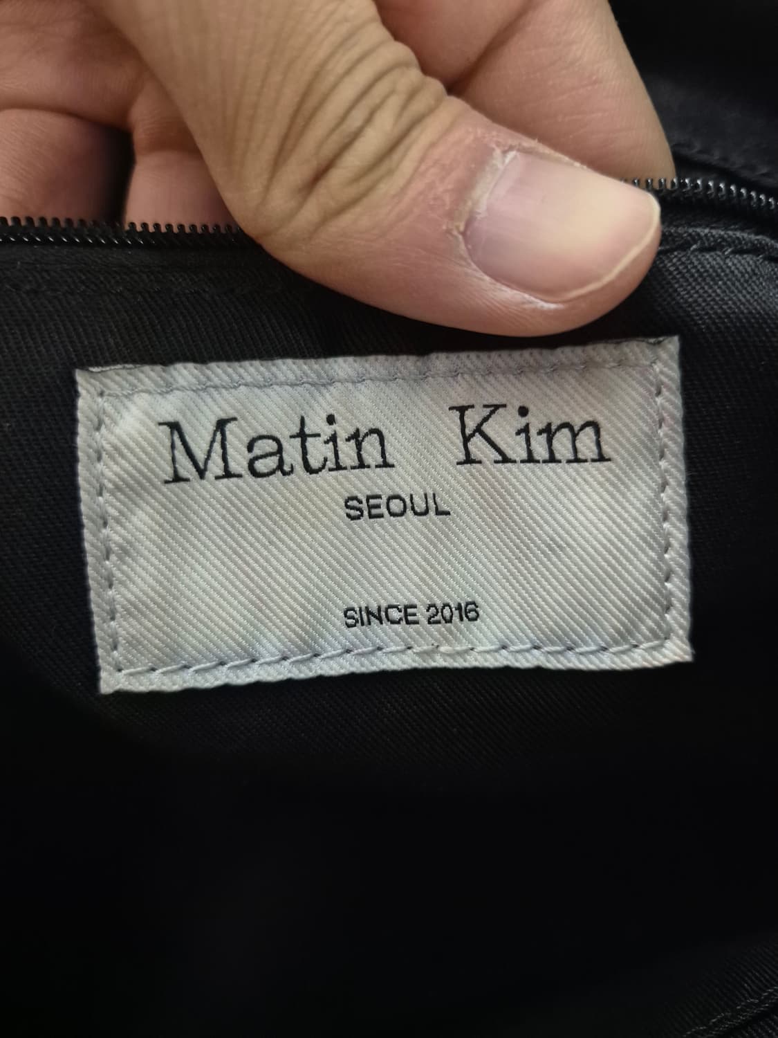 마뗑킴 블랙 레더 호보백  상품이미지5