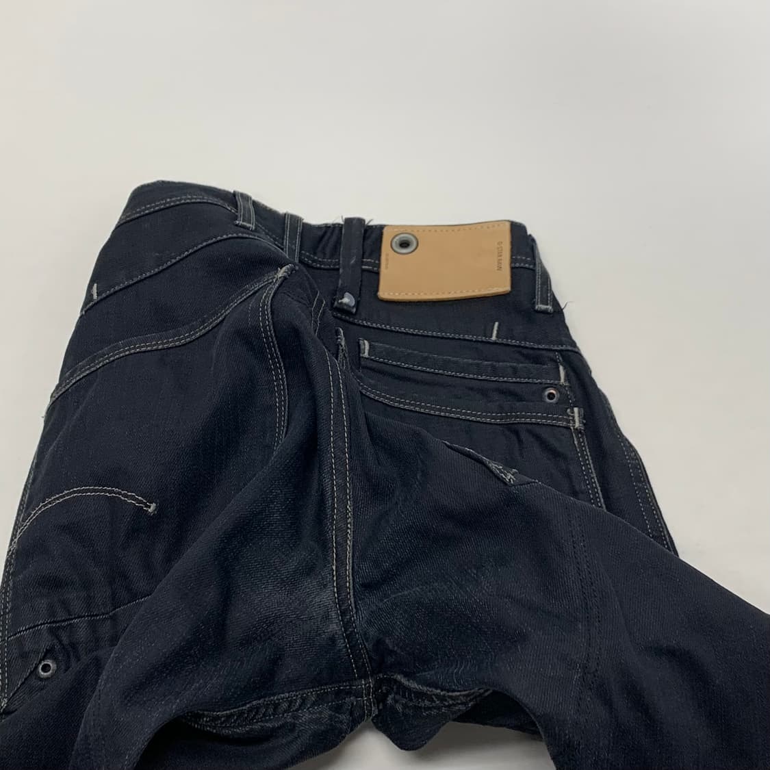 G-STAR RAW 지스타로우 잭 루즈 테이퍼드 코팅진 데님팬츠 (31) 상품이미지4