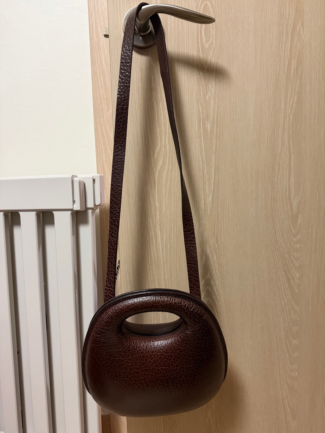 르메르 에그백 브라운 상품이미지4