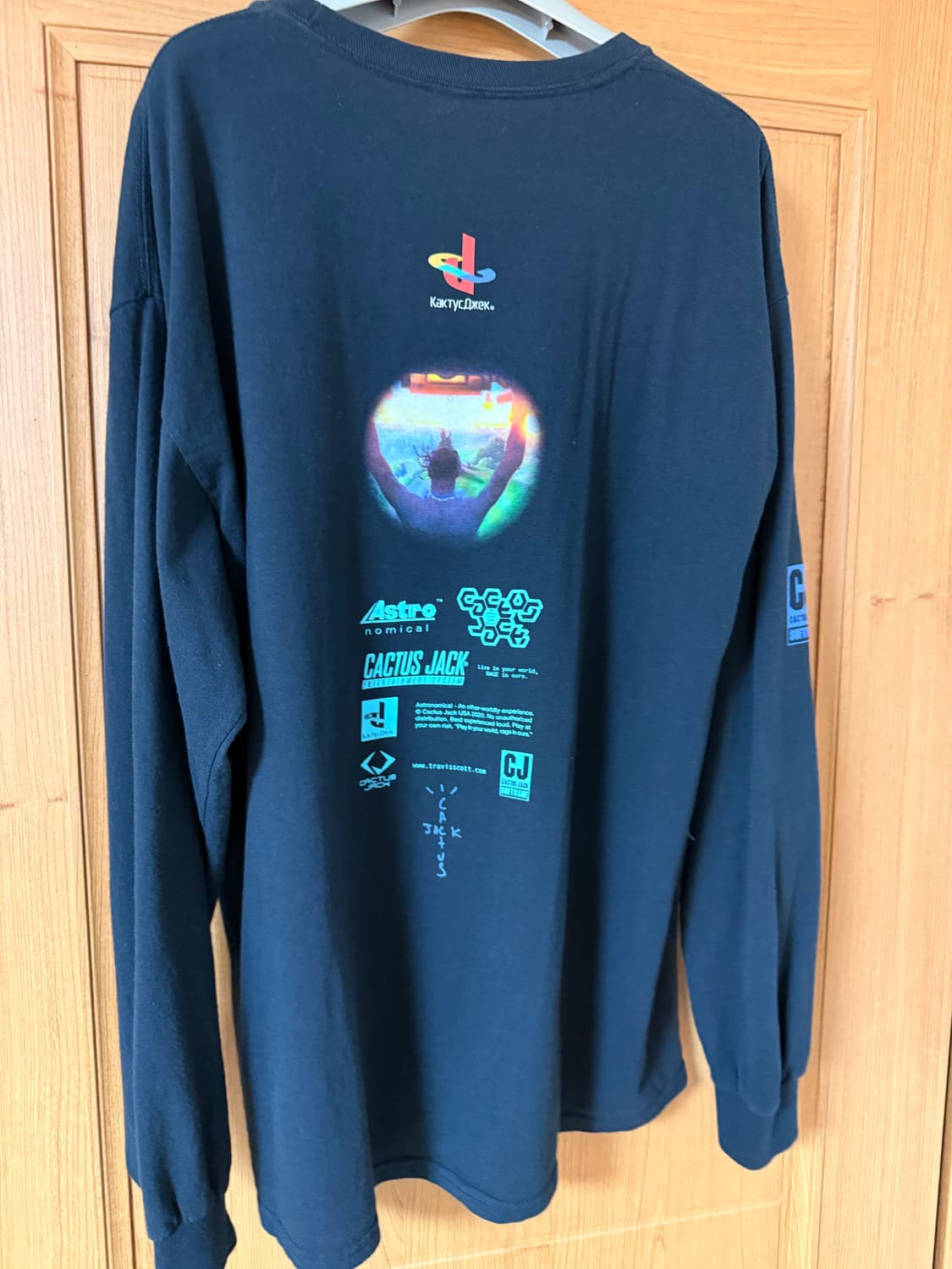 트래비스 스캇 X 플레이스테이션 포트나이트 롱슬리브 L 상품이미지1