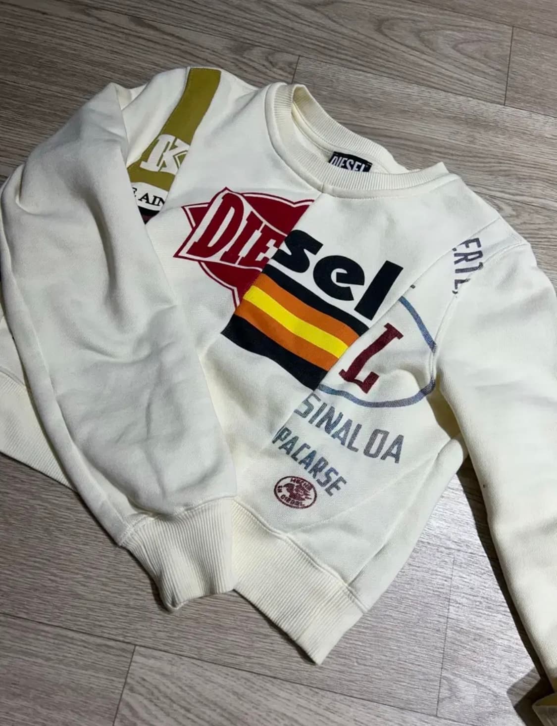 디젤 크롭 맨투맨 상품이미지1