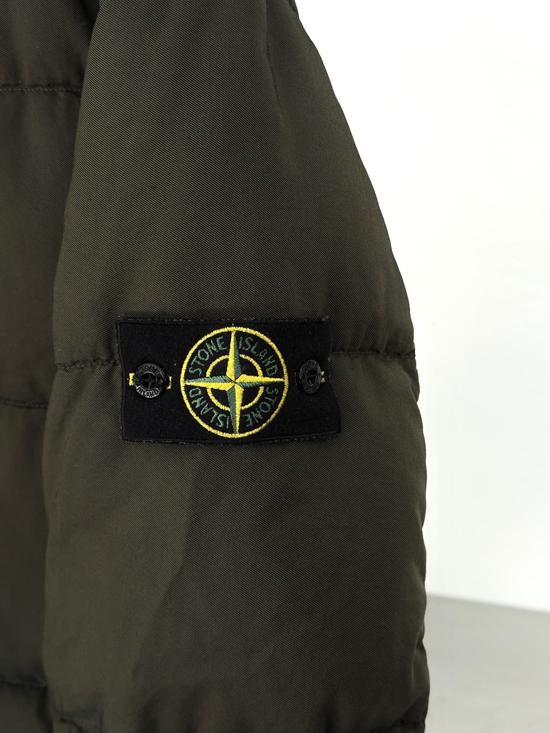 스톤아일랜드 카키 라이트 써모 코튼 패딩  상품이미지4