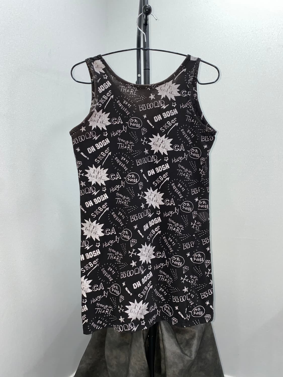 Skater Doodle Graphic Tank Top 상품이미지4