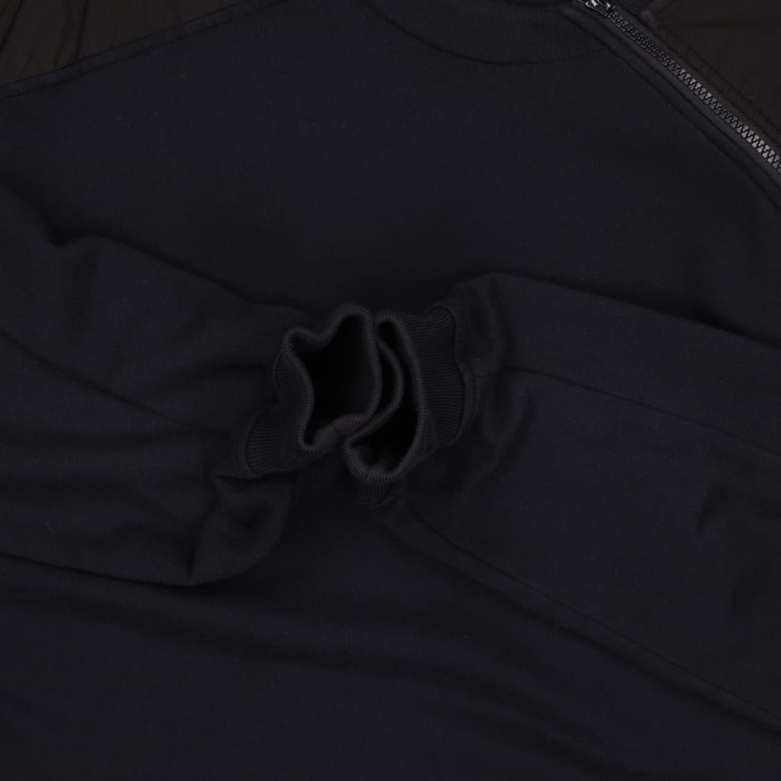 [XL] CP컴퍼니 씨피 숄더지퍼 렌즈와펜 맨투맨 블랙 3863 상품이미지4