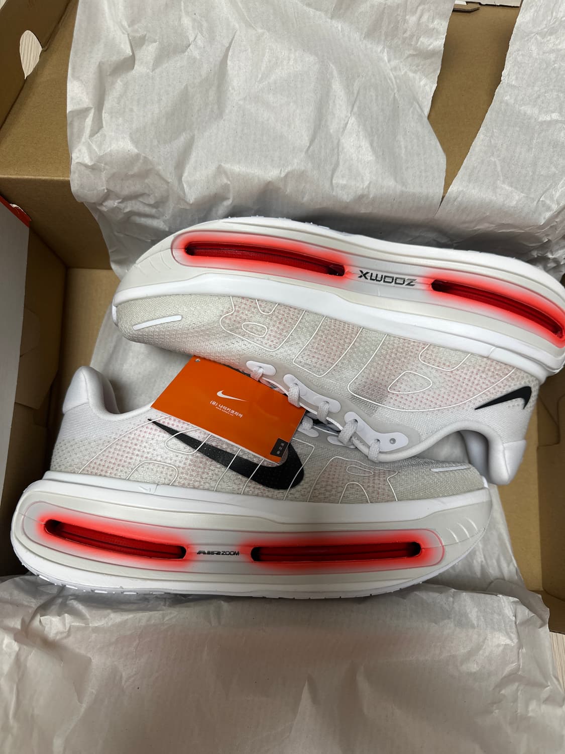 나이키 보메로 프리미엄 270 상품이미지6