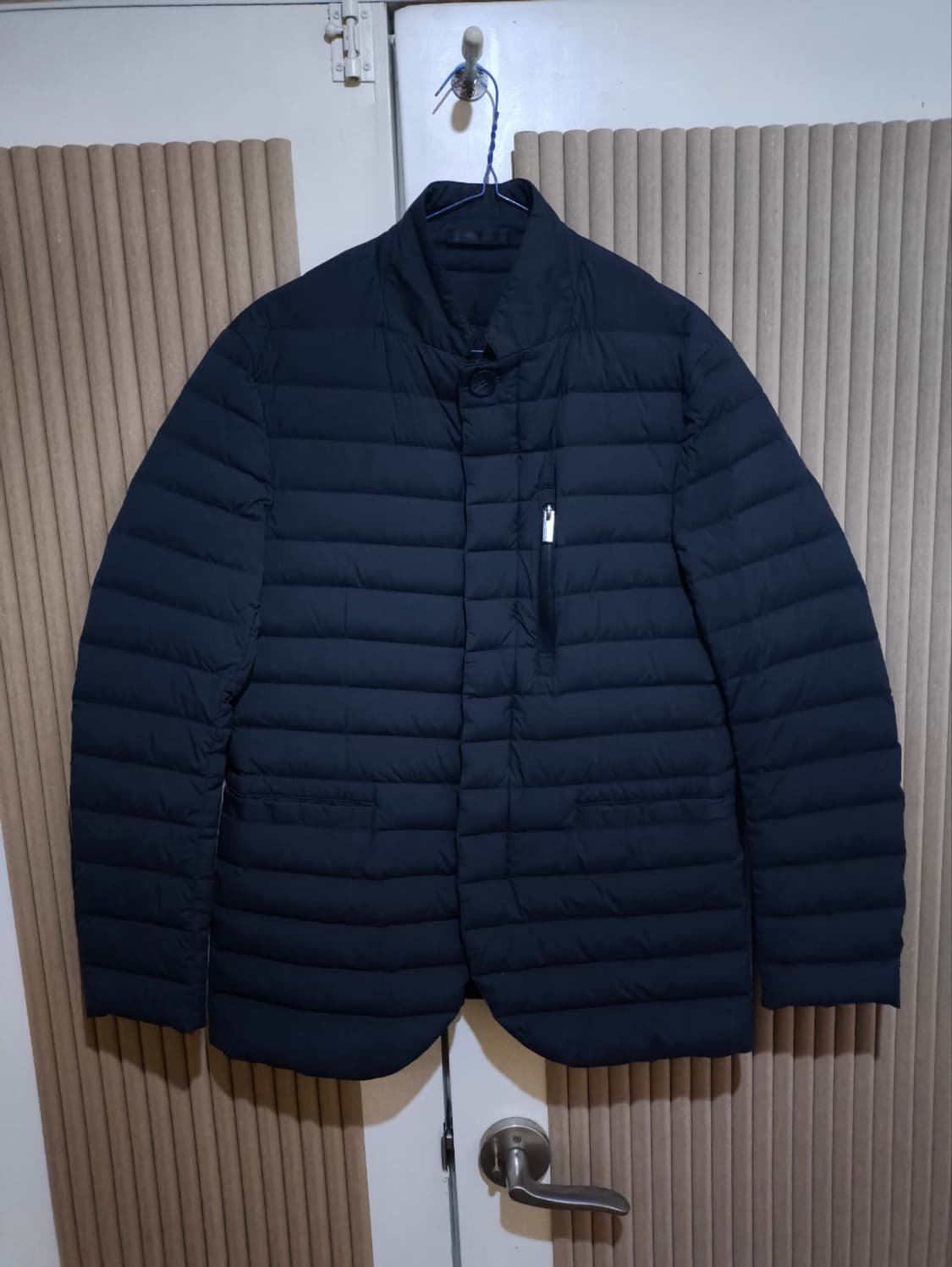 아르마니 꼴레지오니 경량패딩 상품이미지1