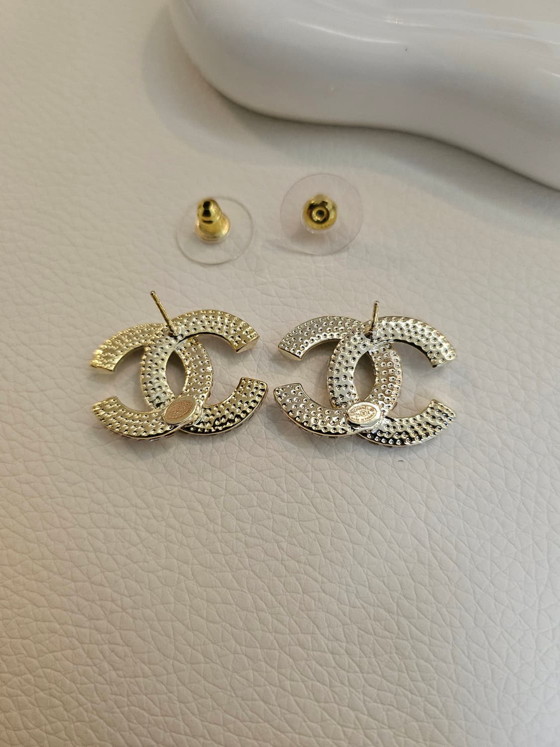 샤넬 크라스탈장식 샴페인골드 스터드 귀걸이 업사이클링 상품이미지6