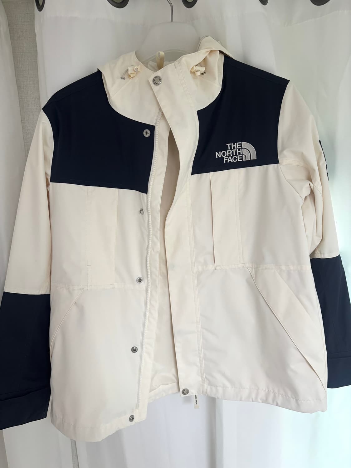 노스페이스 바람막이 상품이미지2