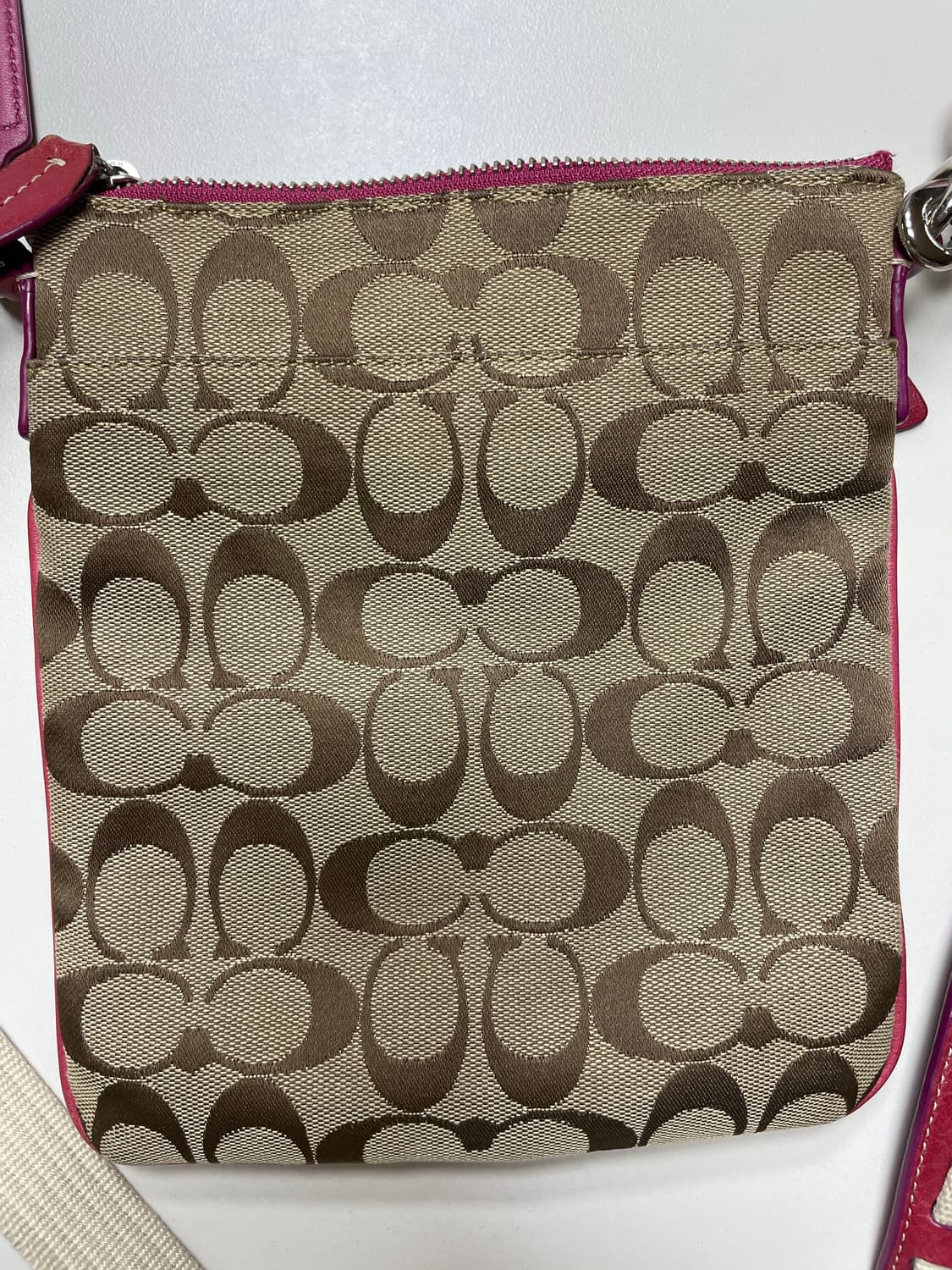 코치 시그니처 미니 크로스백 상품이미지2