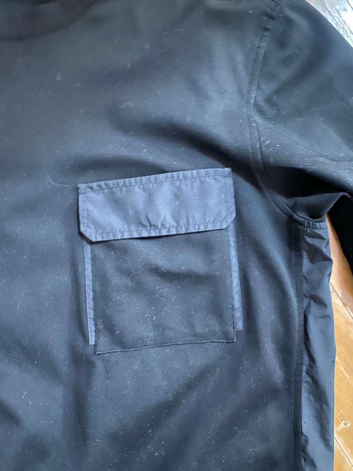 한섬 DKNY 블랙 남성 긴팔 티셔츠 L 상품이미지3